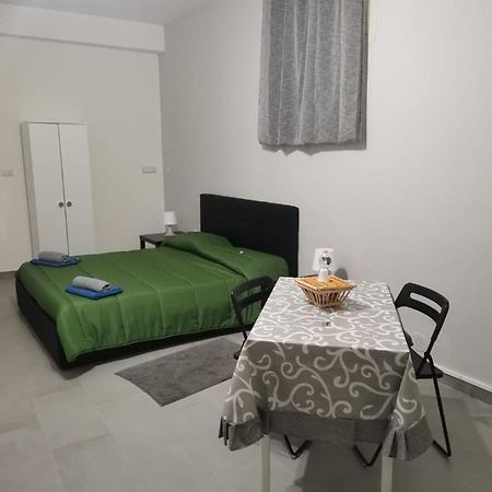 Bed&Fly Near Airport Fontanarossa Bagno Privato In Camera CTA Exteriör bild